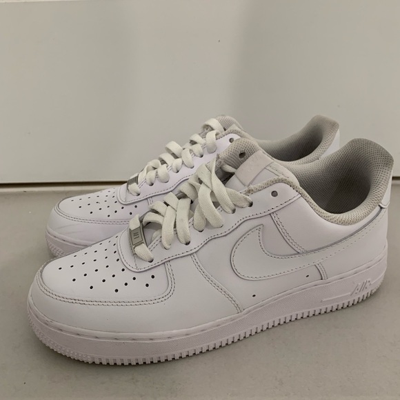White Sneakers Nike Air Force 1 Women’s 9.5 EUC - Picture 2 of 7